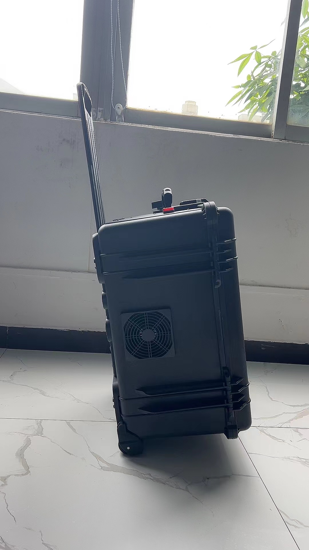 广华办事处手拉箱型移动通信干扰器