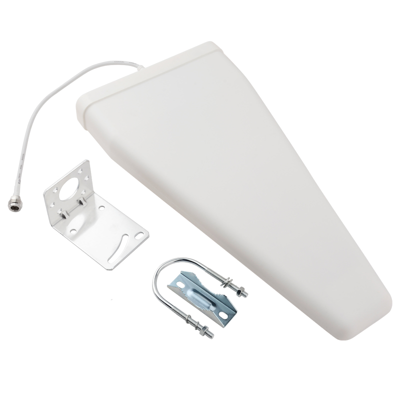  广华办事处对数周期天线定向接收发射700-3700MHz